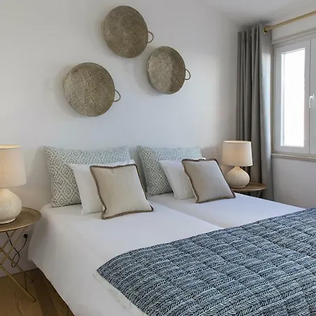 Apartment Elegant Graca Duplex By Altido *