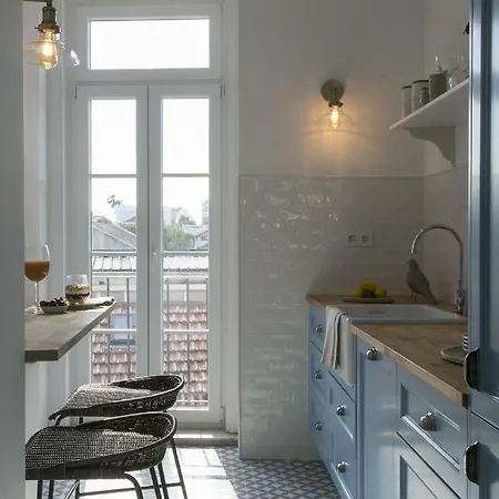 Apartment Elegant Graca Duplex By Altido Lisbon